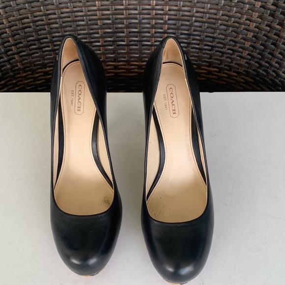 COACH Signature Alexa Black Pumps - Picture 4 of 16